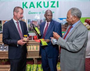 Kakuzi MD Chris Flower and Crops Principal Secretary Harsama Kello. (courtesy)